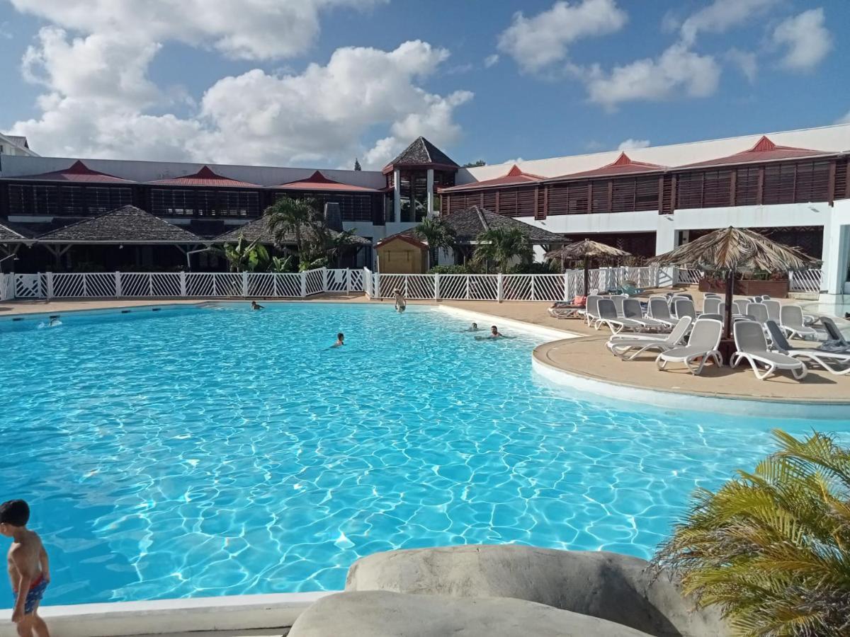 Le Petit Eden - Residence 3 Etoiles - Piscine Et Plage "Le Manganao" Saint-Francois  Exterior foto